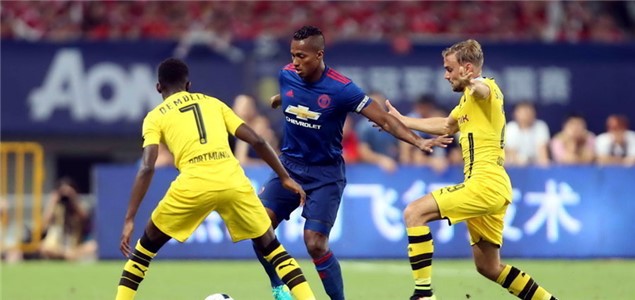 足在中路过 足在中路过